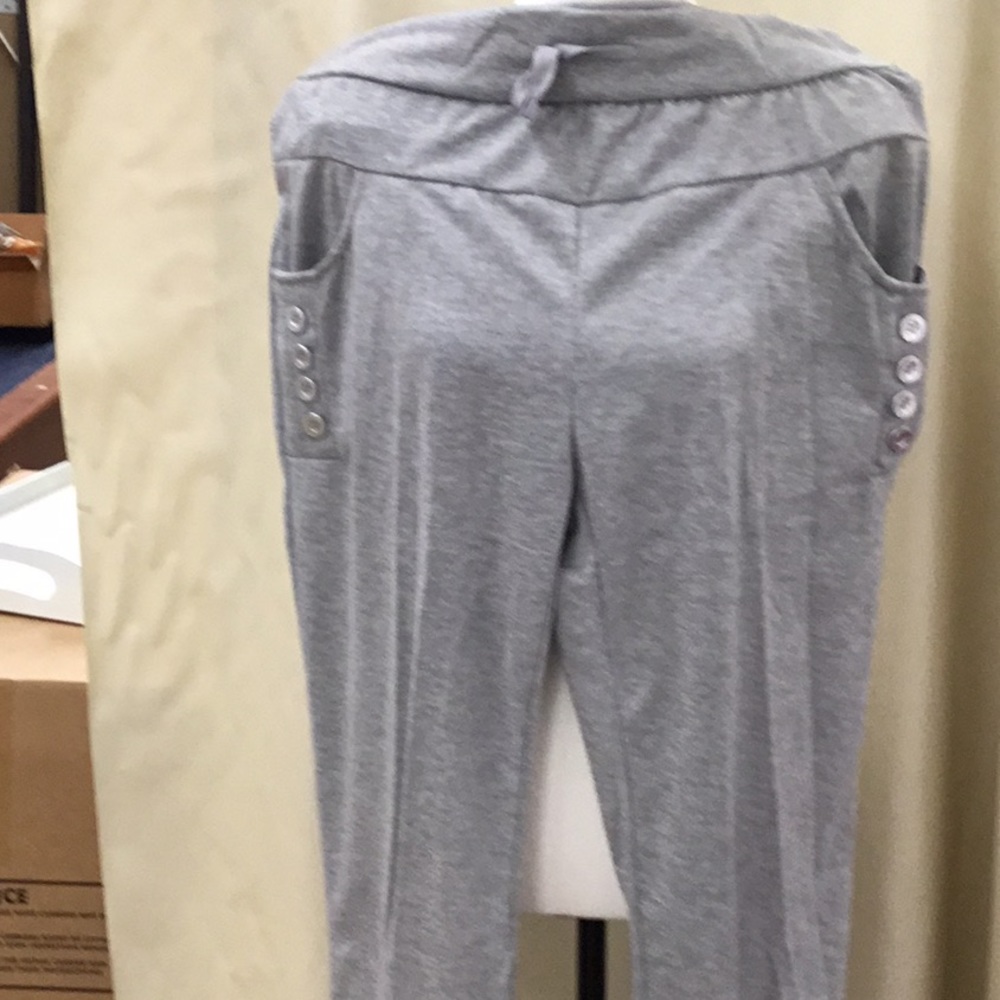 Capri pants 3/4 length size 2Xl grey color